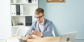Bankruptcy Options: A Comprehensive Guide to Debt Relief Under Chapter 7 and Chapter 13 - Cover Image